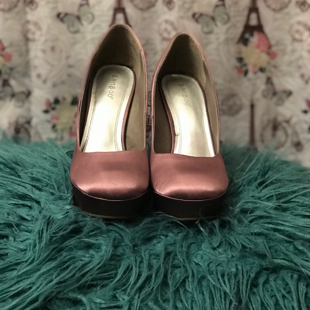 Heels - Picture 4 of 4